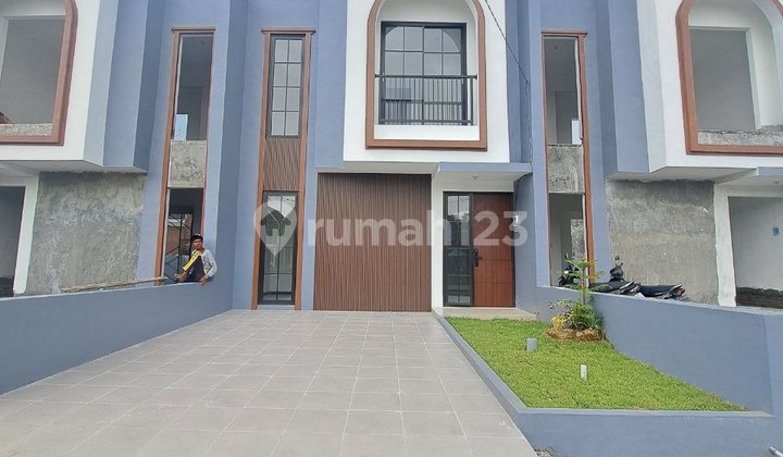 2-Story House Near Sidoarjo Toll Exit Cash/Mortgage 2