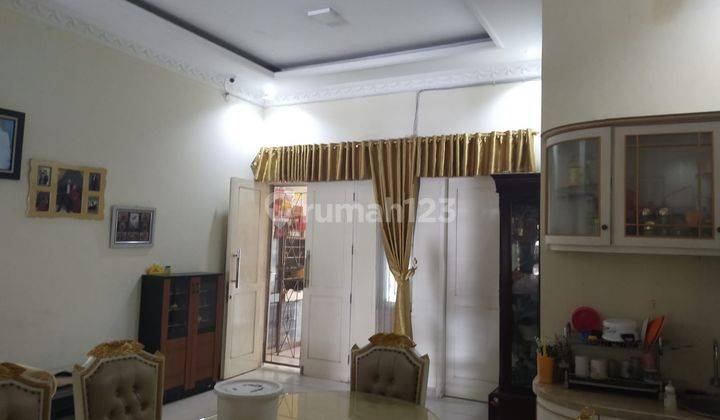 Hunian Bagus Sekali Jl Cadika Kamalaka Ada Kolam Renang 2