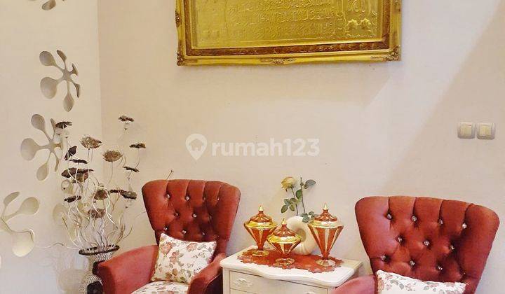 Hunian Bagus Pojok Taman Graha Asri Furnished Bisa Disewa 10