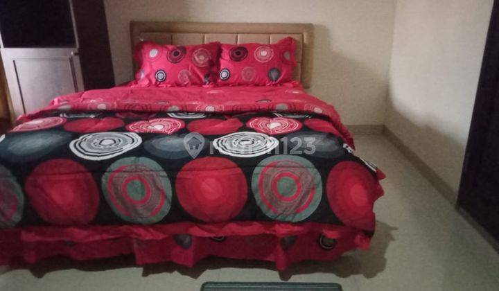 Hunian Furnished Brownstone Zona Industri Akses Tol 8