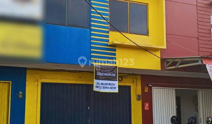 Ruko 3 Lantai Kebon Jahe Serang Dilalui Banyak Kendaraan 1