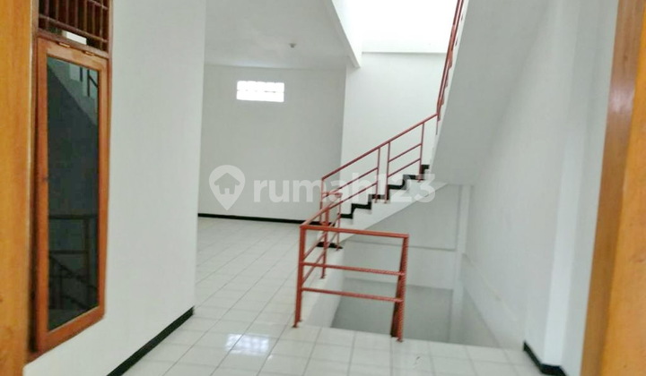 Almost 4-Story Shophouse in Kepandean, Main Road Almost 4-Story Shophouse in Kepandean, Main Road