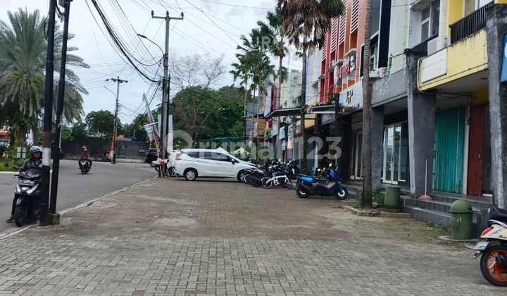 Main Road Shop House in Serang City Housing with Toll Access 2