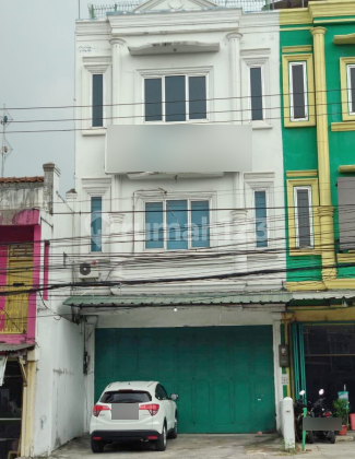 Almost 4-Story Shophouse in Kepandean, Main Road Almost 4-Story Shophouse in Kepandean, Main Road