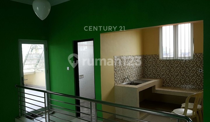 3-Story Shop House Merak Sea View Near Port 2