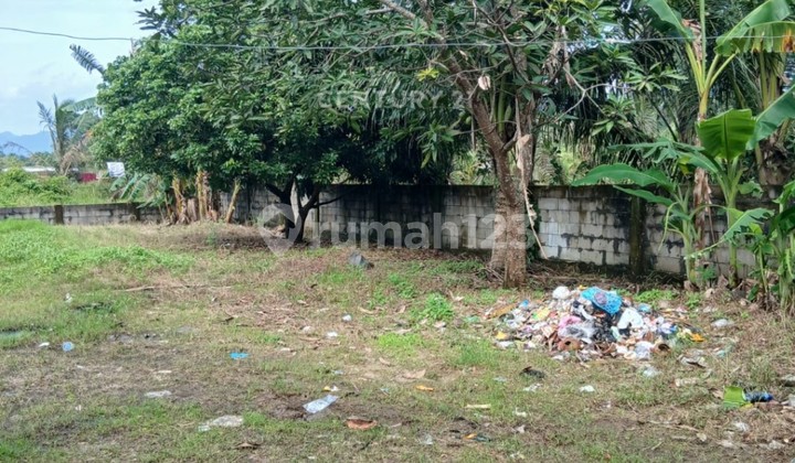 The following land with kiosk on Carita Main Road, negotiable. 2