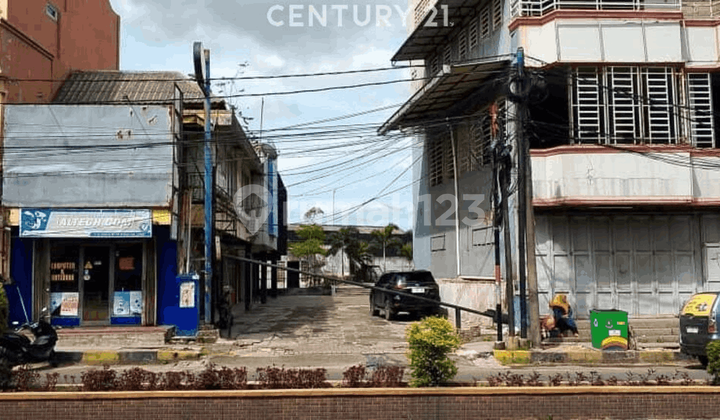 Kafe dan Resto Jl Sa Tirtayasa Simpang Cilegon Kafe dan Resto Jl Sa Tirtayasa Simpang Cilegon