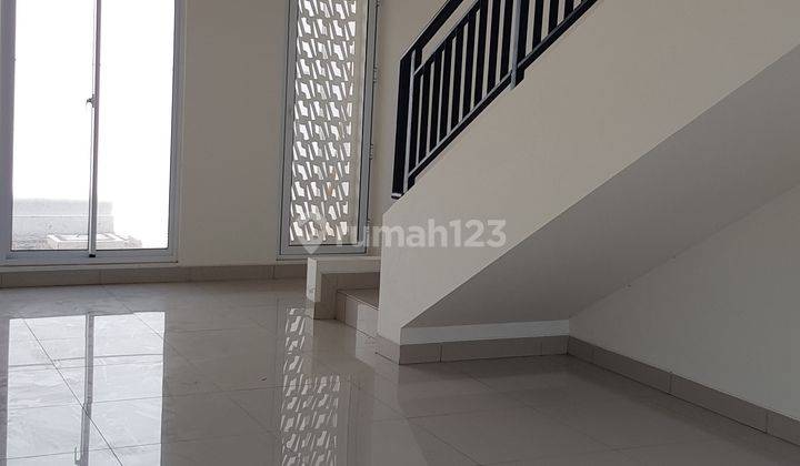 Dijual rumah Summarecon Bandung cluster Amanda 2 lantai, bagus sekali. SHM non furnish 2