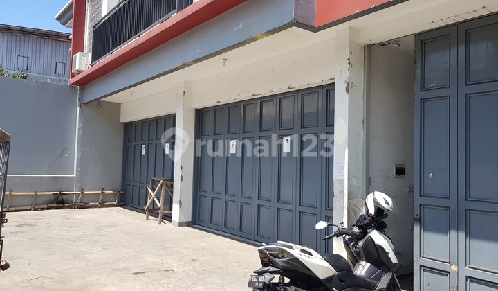Dijual Gudang + Kantor bagus, siap pakai dan bersih, daerah cibaduyut Bandung, sudah SHM. Masuk truk besar 1