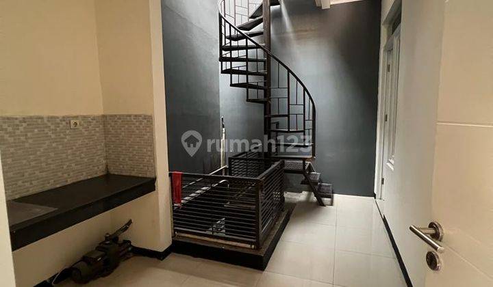 Dijual Rumah 2 Lantai di Taman Kopo Indah Bandung 2