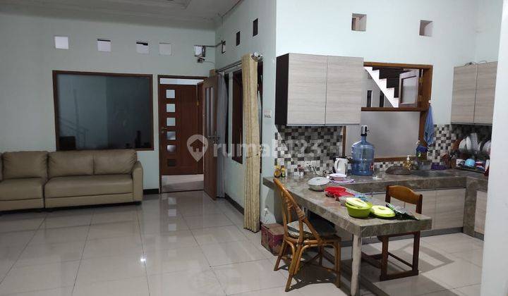 Dijual Rumah Cantik di Taman Kopo Indah 1 2