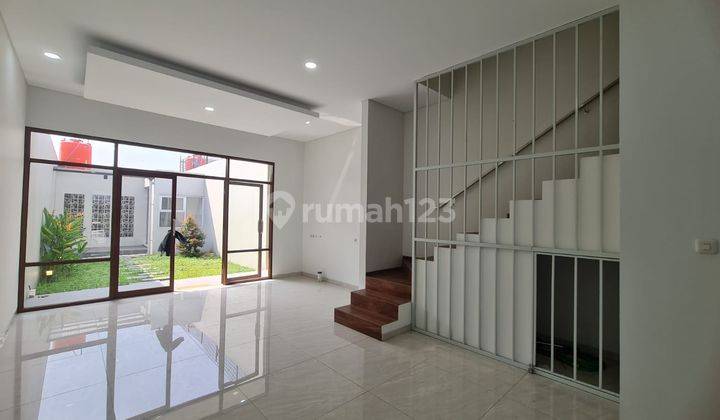 Dijual Rumah di Mekar Wangi, Bandung 2 Lantai 1