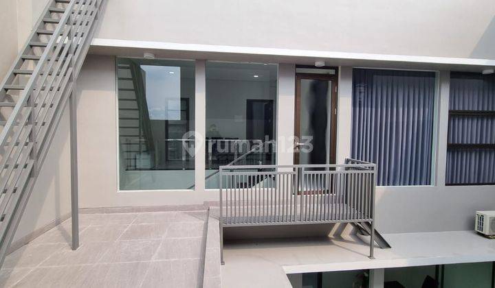 Dijual Rumah Baru 2 Lantai di Batununggal furnished 1