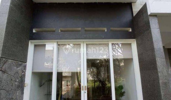 Dijual Rumah 2 Lantai Semi Furnished di Gegerkalong, Bandung 1