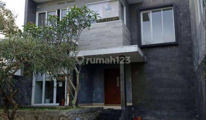 Dijual Rumah 2 Lantai Semi Furnished di Gegerkalong, Bandung 2