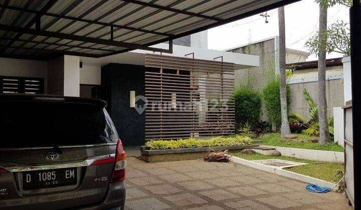 Dijual Murah Rumah 2 Lantai Bagus di Setra Indah, Bandung 1