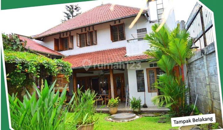 Rumah Dijual Semi Modern di Istana Regency 1, Bandung 1