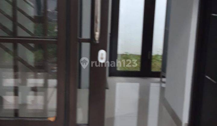 Dijual Rumah 2 Lantai Bagus di Cicaheum, Bandung 2