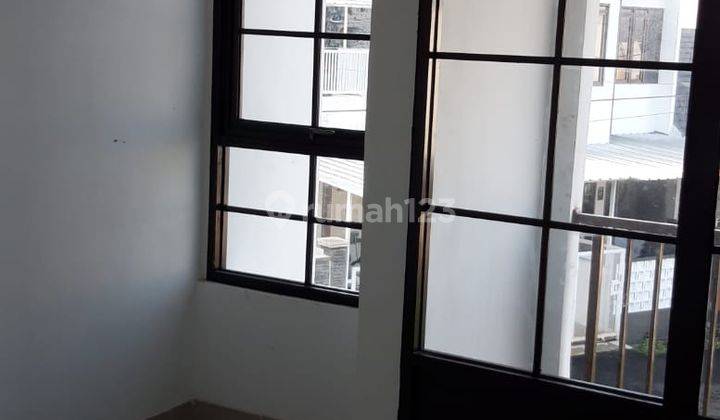 Dijual Rumah 2 Lantai Bagus di Cicaheum, Bandung 1