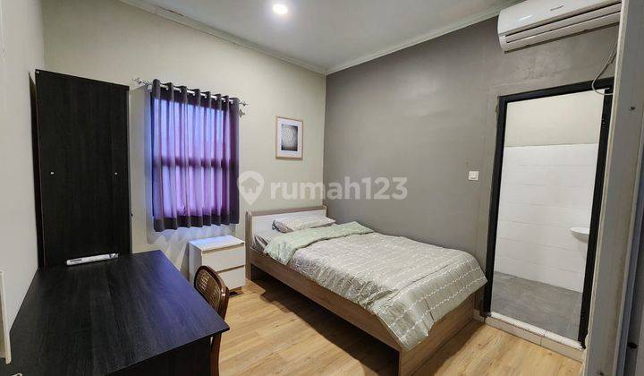 Dijual jarang ada Rumah Kost modern minimalis 3 Lantai  baru Renovasi total di Sayap Bkr, keren & menarik di Bandung cocok untuk investasi masa depan. Semua furniture, ac, waterheater baru. Token listrik masing² kamar. 1