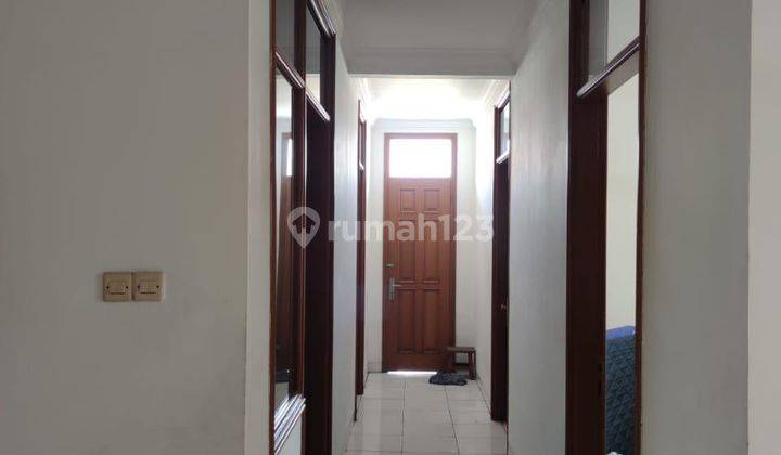 Rumah 3 Lantai Semi Furnished di Batununggal Indah, Bandung 2