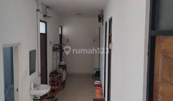 Di Jual Bangunan Kost2an 3 Lantai Area Strategis Exclusive  1