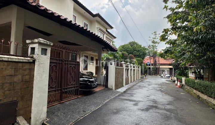 Dijual Rumah Murah lokasi Strategis Dan Hook Di Kebayoran Lama 2