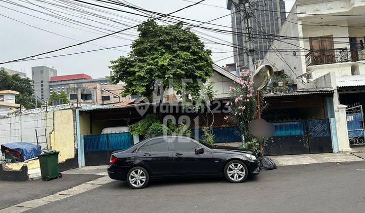 Dijual Rumah Di Kebun Sirih hitung Tanah Saja Menteng Jakpus 1