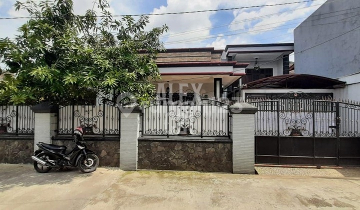 Dijual Rumah Bu Bekasi,kawasan Komersial, Dekat Summarecon.