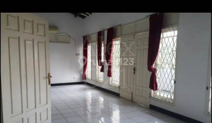 Dijual Rumah Komplek Strategis Dikebayoran Lama 1