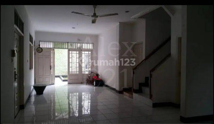 Dijual Rumah Komplek Strategis Dikebayoran Lama 2