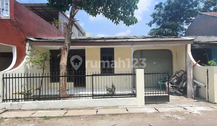 Dijual rumah komplek butuh renov di Cipayung, Ciputat, Tangerang Selatan, Banten 2