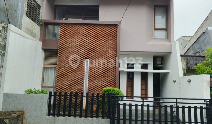 Dijual rumah komplek strategis dekat Pakubuwono di Cipulir, Kebayoran Lama, Jakarta Selatan Dijual rumah komplek strategis dekat Pakubuwono di Cipulir, Kebayoran Lama, Jakarta Selatan