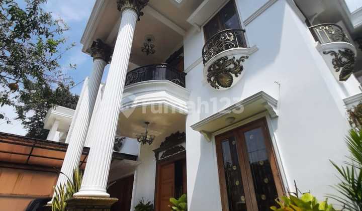Dijual rumah komplek classic hook furnished cantik di Petukangan Selatan, Pesanggrahan, Jakarta Selatan