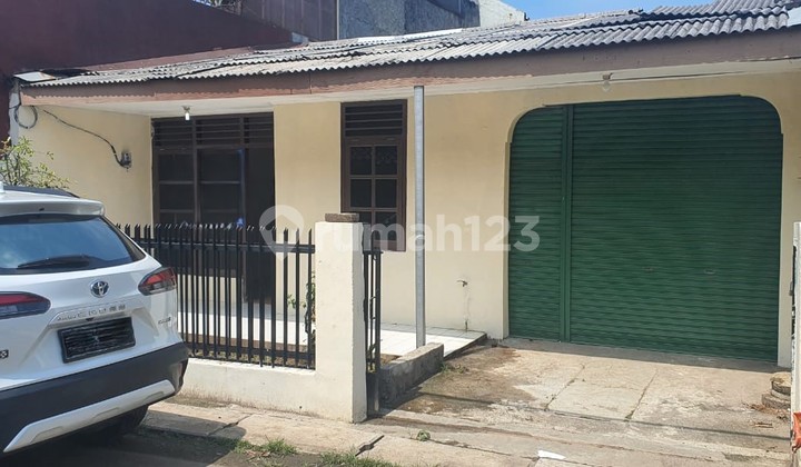 Dijual rumah komplek butuh renov di Cipayung, Ciputat, Tangerang Selatan, Banten