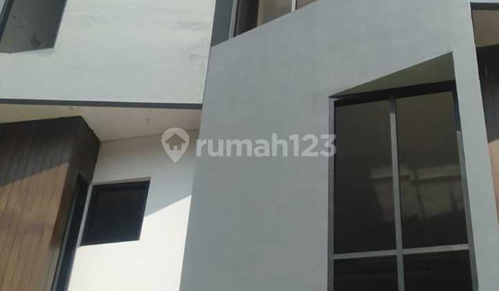 Dijual Townhouse mewah tanpa dp Cireundeu, Ciputat Timur, Tangerang Selatan, Banten