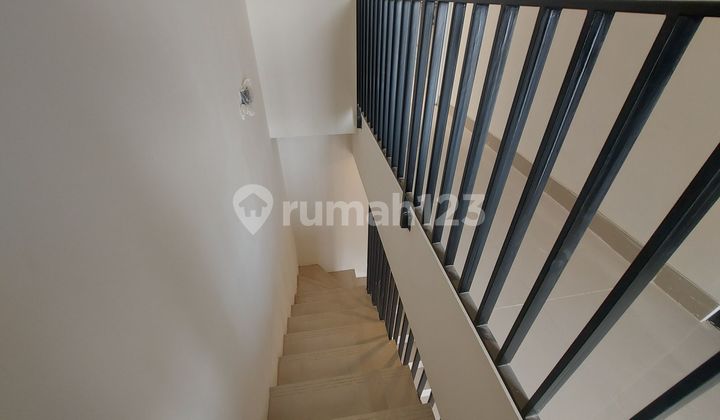 Dijual Rumah 2 Lantai Dekat Stasiun Depok Lama, Cukup DP 5 Juta 2