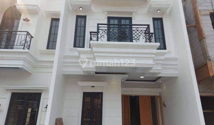 Dijual Rumah Mewah 2 Lantai Harga Termurah Se Jakarta Selatan Dekat Perkantoran TB Simatupang, Dilalui Transjakarta, Pintu Tol Andara, Stasiun Kereta Lenteng Agung, Sekolah Avicena dan Al-Azhar 1