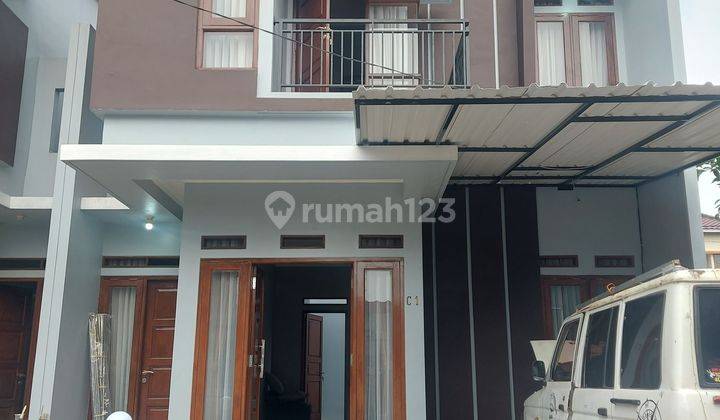 Rumah Minimalis Modern 2 Lantai, 4 KT 2 KT, SHM, Bebas Banjir Harga Sangat Murah, Bisa KPR. Dekat Pintu Tol Sawangan dan Limo, Pusat Belanja, Sekolah2 Negeri dan RS Permata Depok. Dapatkan Segera Promo DP 0%, Harga All In. 2