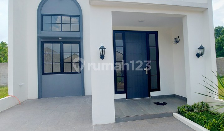 Rumah Classic Modern Harga Ramah di Kantong, Pasir Putih Depok. Rumah Classic Modern Harga Ramah di Kantong, Pasir Putih Depok.