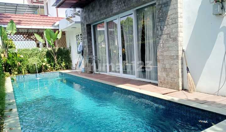 Dijual Rumah Mewah di Pancoran Mas