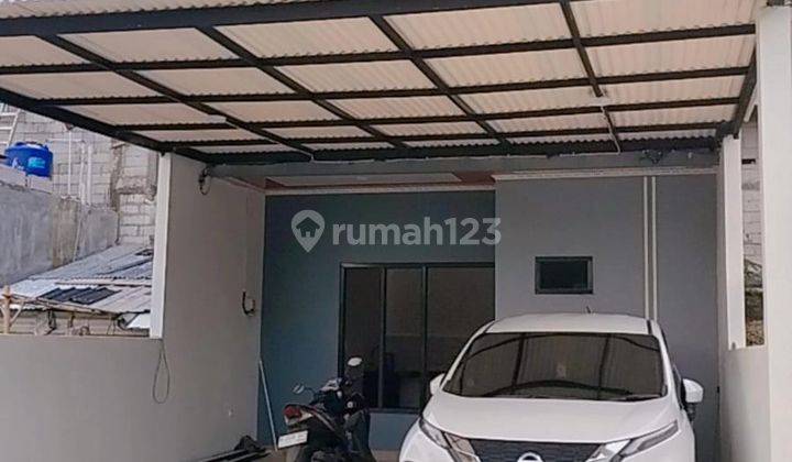 Dijual Rumah Cantik 2 Lantai + Rooftop, Dekat Pintu Tol Krukut 1