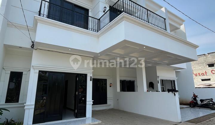 Rumah Mewah Classic Modern Harga Murah di Selatan Jakarta, Dekat Pintu Tol dan Stasiun Kereta Depok