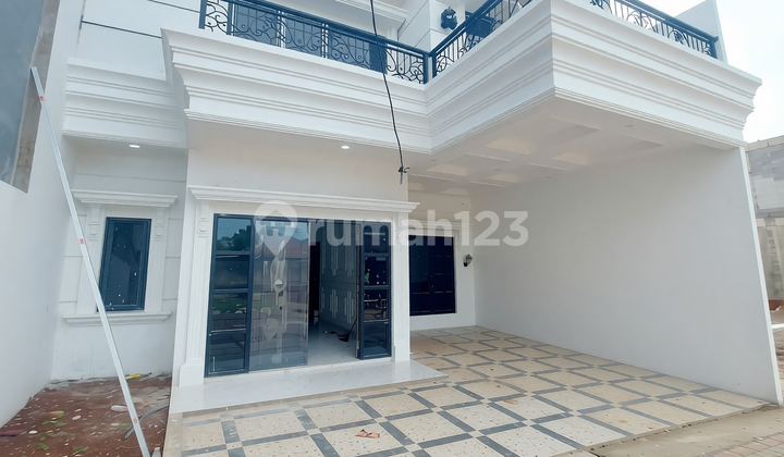 Rumah Klasik Dekat P. Tol, Transjakarta & Stasiun, Anti Macet Rumah Klasik Dekat P. Tol, Transjakarta & Stasiun, Anti Macet