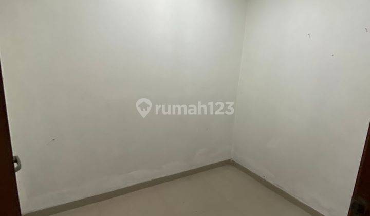 Rumah muara Karang rapi bagus dan siap huni