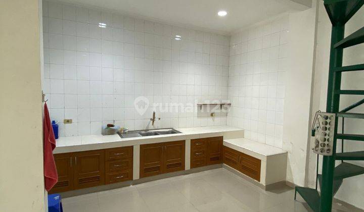 Rumah muara Karang rapi bagus dan siap huni