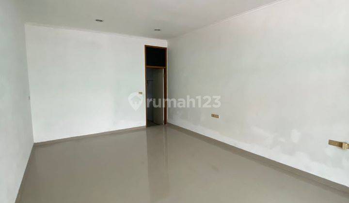 Rumah muara Karang rapi bagus dan siap huni