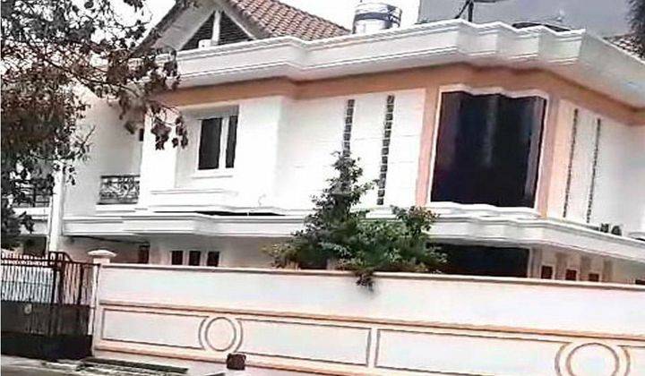 Rumah puri kencan posisi hoek bagus dan rapi 2