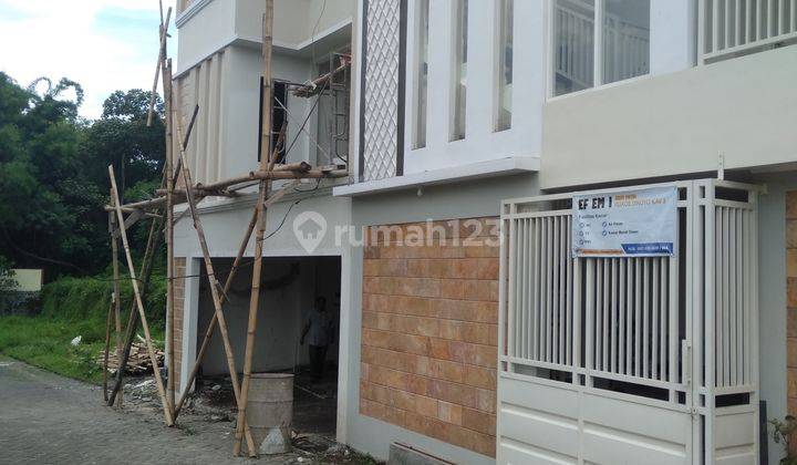 Dijual Rumah Kos Eksekutif 12kt 12km Dinoyo Hanya 2,2m Lokasi Dekat Ub Poltek Malang 1