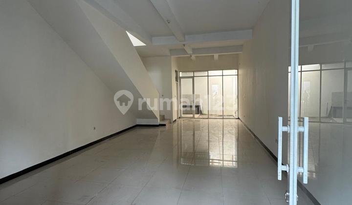 For Rent: 2-Story Soho Pinewood Shop House Ready to Occupy in Taman Kopo Indah 5 2